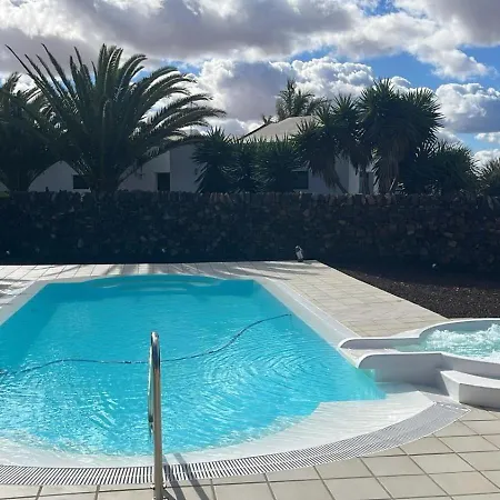 Semesterbostad Casa Vista Malpei Roque